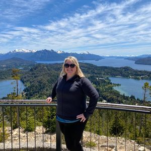 Meet your Posher, Dana